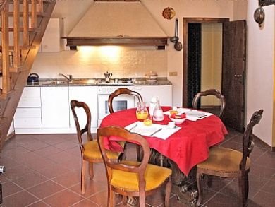 2 bedroom apartment in Tuscany