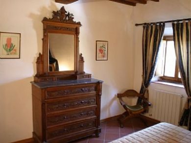2 bedroom apartment in Tuscany