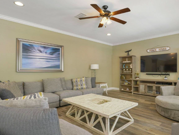Five Bedroom Vacation Rental in Frangista Beach