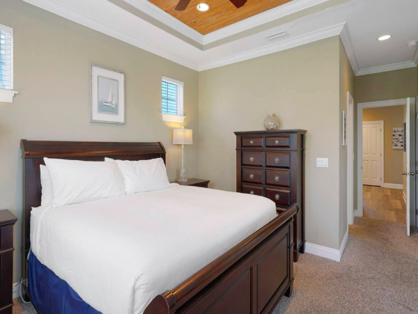 Five Bedroom Vacation Rental in Frangista Beach