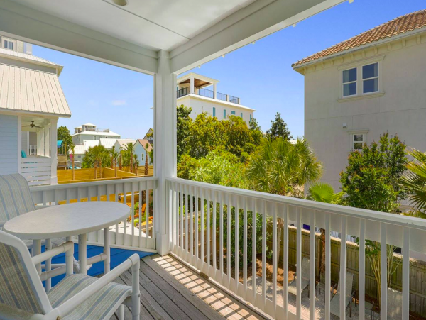 Five Bedroom Vacation Rental in Frangista Beach