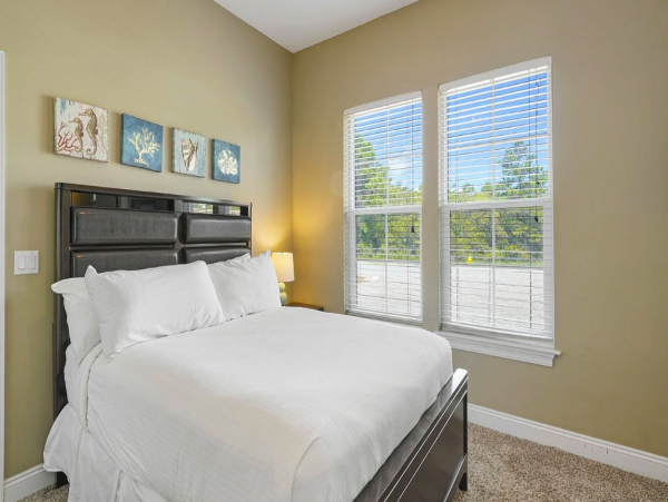 Five Bedroom Vacation Rental in Frangista Beach