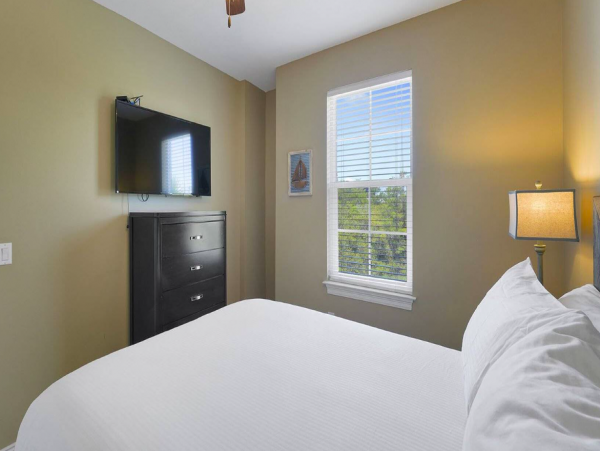 Five Bedroom Vacation Rental in Frangista Beach