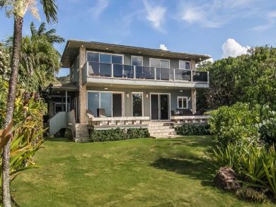Four Bedroom Villa Sleeps 8 with Full Ocean View.