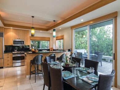 Four Bedroom Villa Sleeps 8 with Full Ocean View.