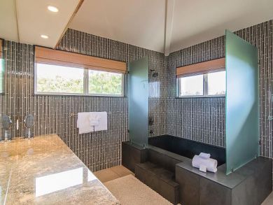 Four Bedroom Villa Sleeps 8 with Full Ocean View.