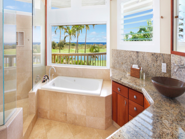 Luxury Vacation Rental with 3 Bedrooms & Great Views