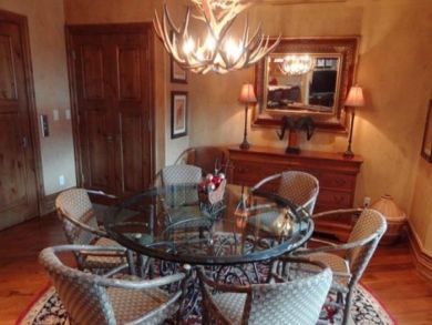 Two Bedroom Wow Factor Great Ski Rental Gore Creek Views