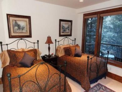 Two Bedroom Wow Factor Great Ski Rental Gore Creek Views