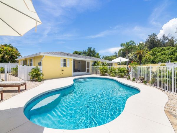 Siesta Key 3 Bedroom 3 Bathroom Home Sleeps 10 Private Pool