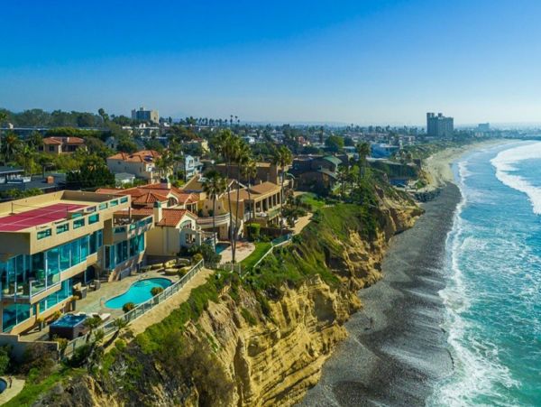 La Jolla Oceanfront Home: Pool, Hot Tub & Rooftop Tennis