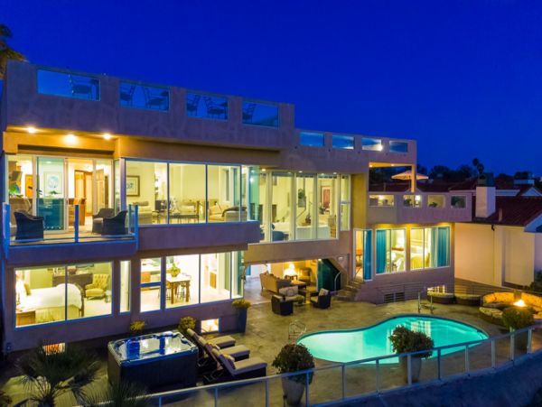 La Jolla Oceanfront Home: Pool, Hot Tub & Rooftop Tennis