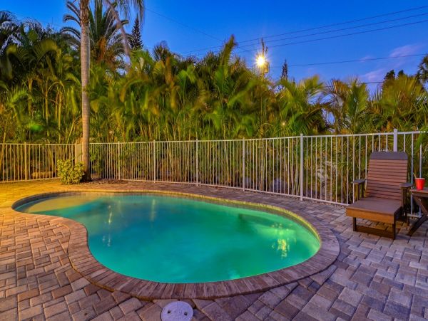 Luxury Duplex in Siesta Key with 3 Bedrooms and Private Pool - Walk to beach