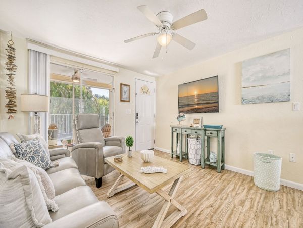 Luxury Duplex in Siesta Key with 3 Bedrooms and Private Pool - Walk to beach