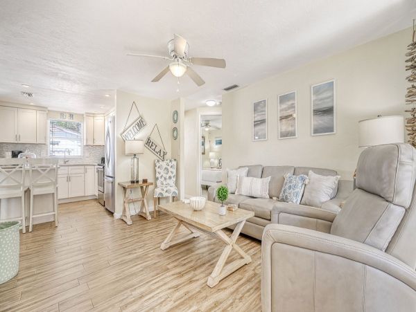 Luxury Duplex in Siesta Key with 3 Bedrooms and Private Pool - Walk to beach