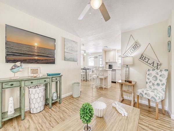 Luxury Duplex in Siesta Key with 3 Bedrooms and Private Pool - Walk to beach