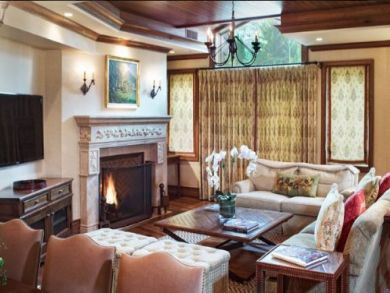 One Of Vails High End Ski Accommodations Walk to Village