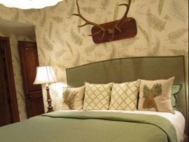 One Of Vails High End Ski Accommodations Walk to Village