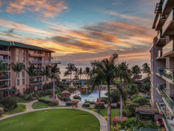 Stunning Mountain View From this Magnificent Mountain View Maui Retreat