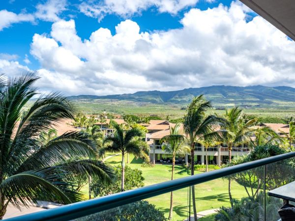 Stunning Mountain View From this Magnificent Mountain View Maui Retreat