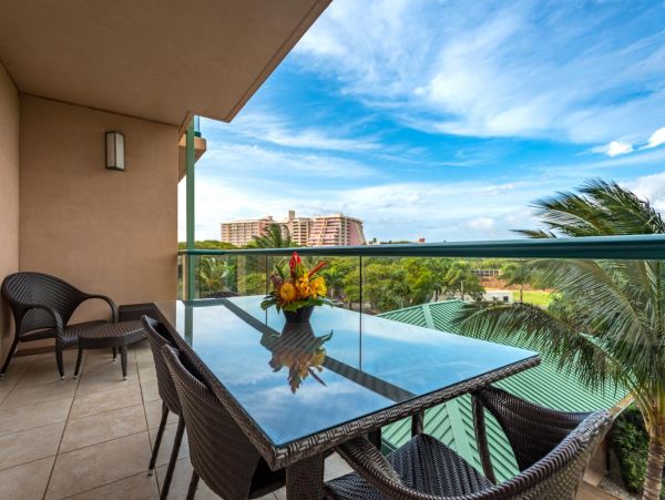 Stunning Mountain View From this Magnificent Mountain View Maui Retreat