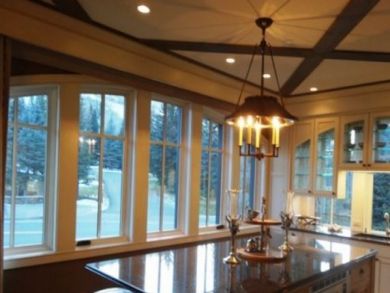 Luxury Vail Three Bedroom Upscale Condo Mountain View Deck