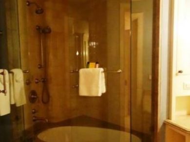 Luxury Vail Three Bedroom Upscale Condo Mountain View Deck
