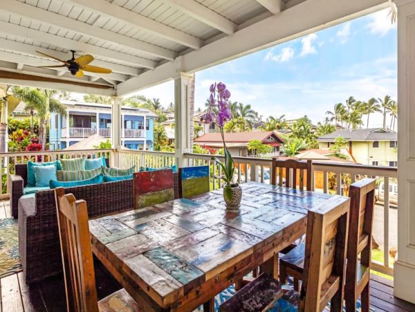 Four Bedroom Beautiful Island Retreat Walk to Beach in Poipu