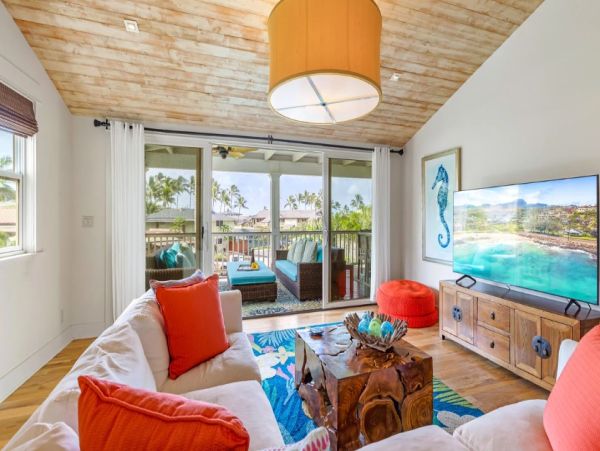 Four Bedroom Beautiful Island Retreat Walk to Beach in Poipu