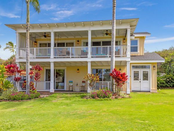Four Bedroom Beautiful Island Retreat Walk to Beach in Poipu