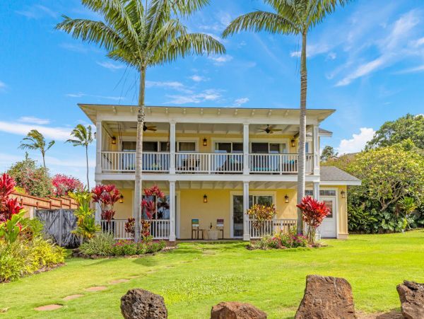 Four Bedroom Beautiful Island Retreat Walk to Beach in Poipu