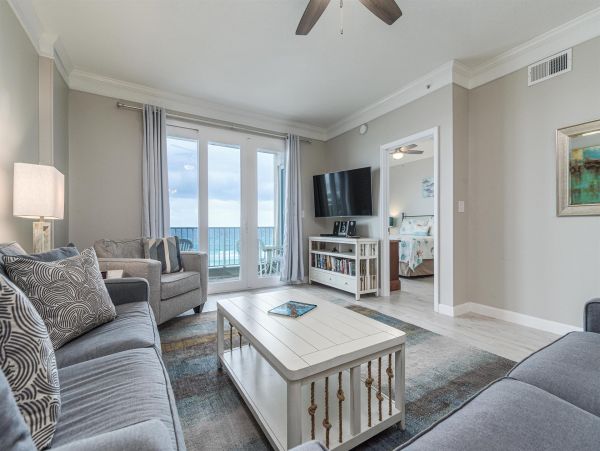 Vacation Beach Condo with Two Bedrooms and Sleeps 6 Guests