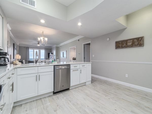 Vacation Beach Condo with Two Bedrooms and Sleeps 6 Guests
