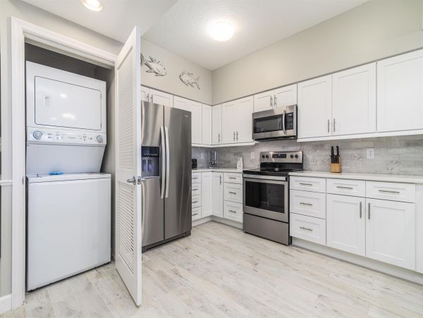 Vacation Beach Condo with Two Bedrooms and Sleeps 6 Guests
