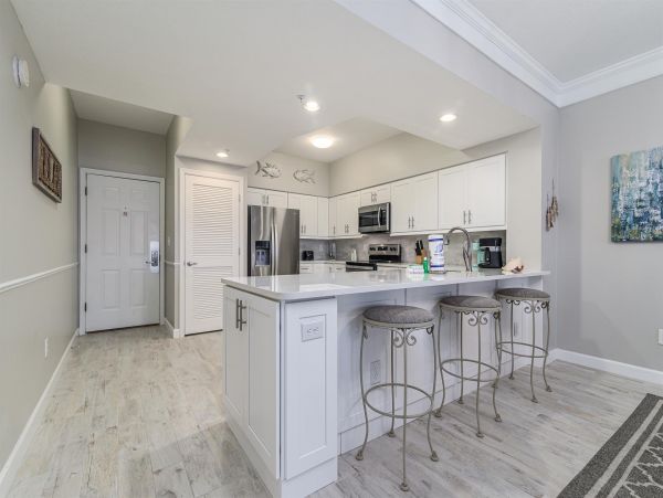 Vacation Beach Condo with Two Bedrooms and Sleeps 6 Guests