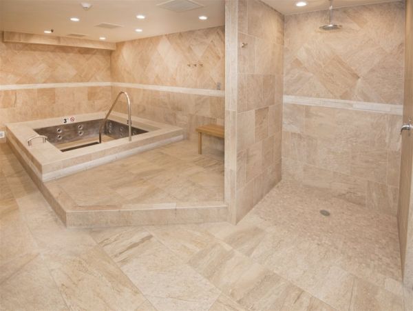 Walk to Lift 2 Bedroom Value Vacation Condo in Vail