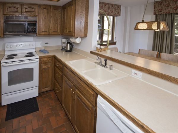 Walk to Lift 2 Bedroom Value Vacation Condo in Vail
