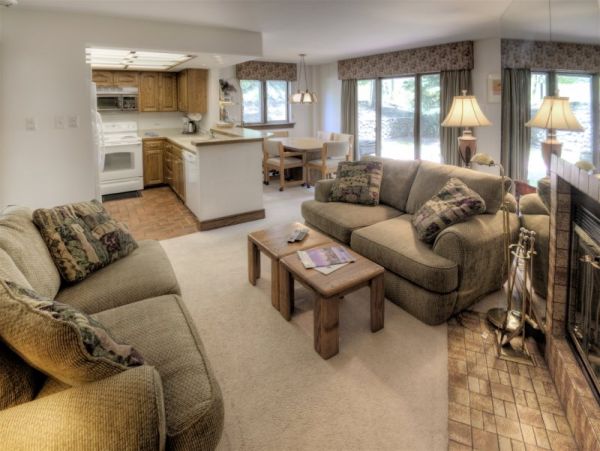 Walk to Lift 2 Bedroom Value Vacation Condo in Vail