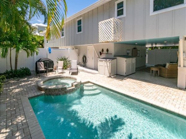 Close to Beach! Holmes Beach Vacation Rental w/Private Pool!