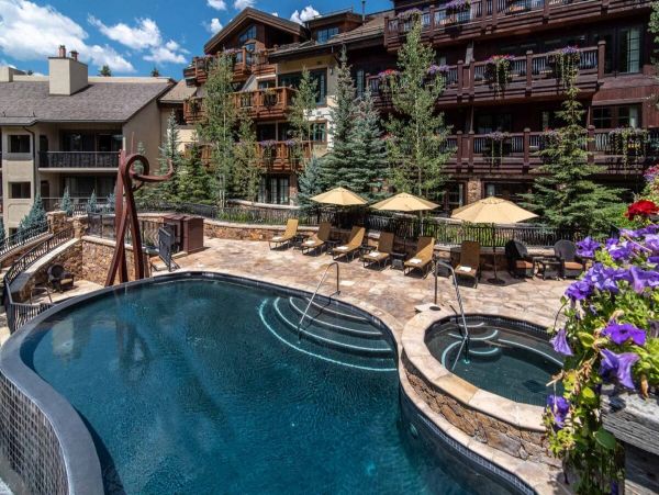 Contemporary Private Three Bedroom Residence In Vail