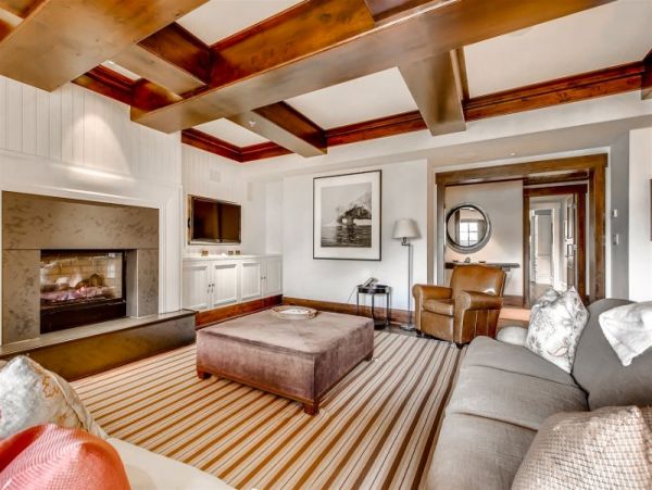 Contemporary Private Three Bedroom Residence In Vail