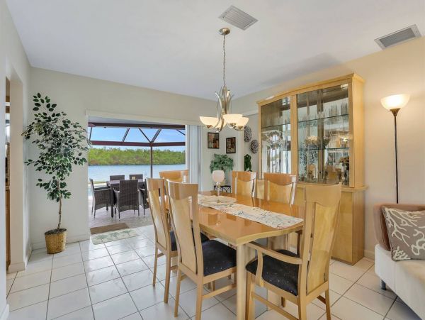 Marco Island Luxury Waterfront Vacation Rental Pool Home