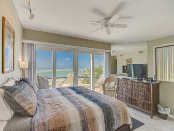 Stunning views from this one bedroom Townhome