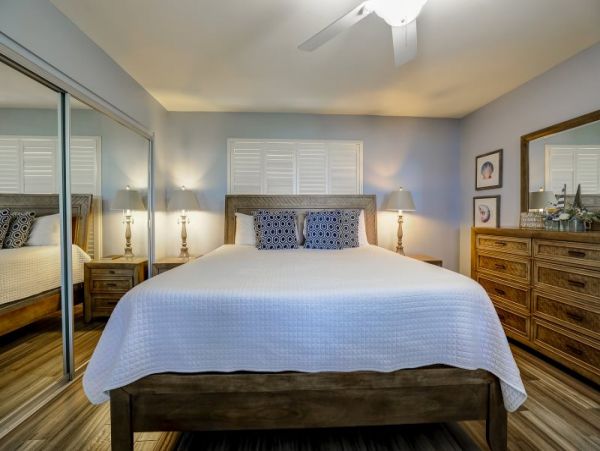 Captiva Beautiful 4 Bedroom Rental Plus Loft with Bay Views