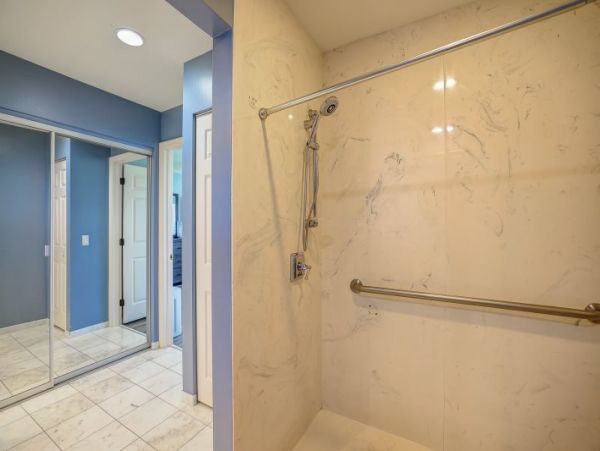 Captiva Beautiful 4 Bedroom Rental Plus Loft with Bay Views
