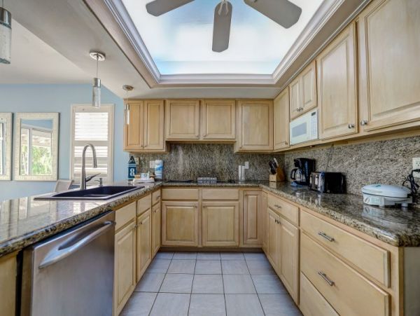 Captiva Beautiful 4 Bedroom Rental Plus Loft with Bay Views