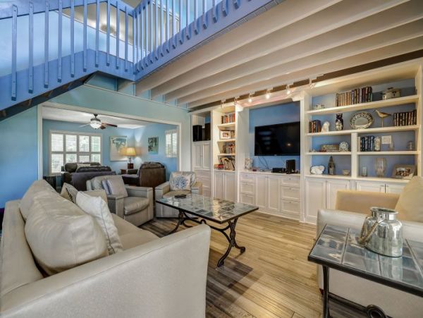 Captiva Beautiful 4 Bedroom Rental Plus Loft with Bay Views
