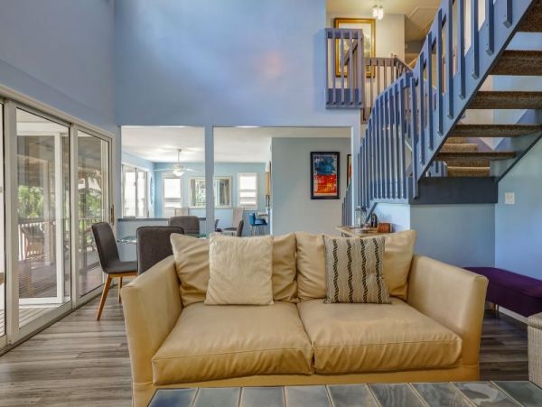 Captiva Beautiful 4 Bedroom Rental Plus Loft with Bay Views