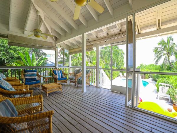 Captiva Beautiful 4 Bedroom Rental Plus Loft with Bay Views