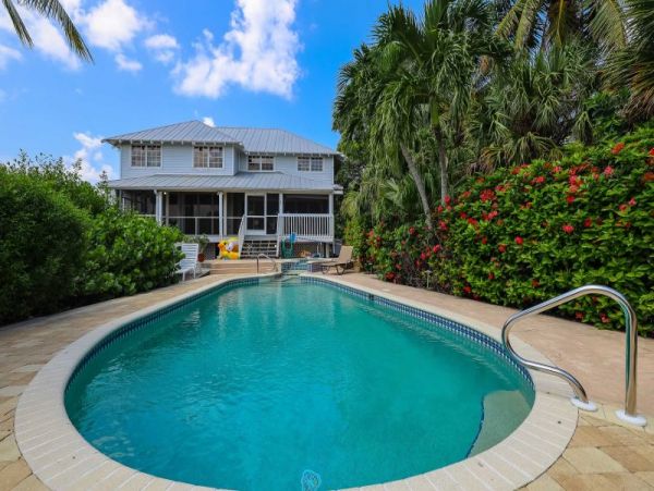 Captiva Beautiful 4 Bedroom Rental Plus Loft with Bay Views